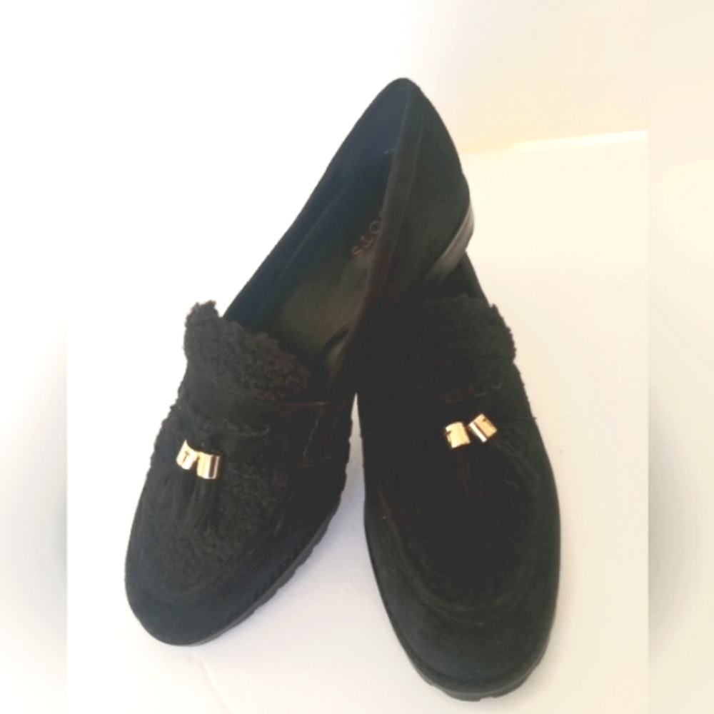 Black Suede Tassel Loafers - Women - Picture 2 of 11